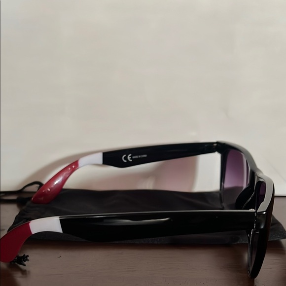 Aldo Classic Black Sunglasses - Picture 3 of 4